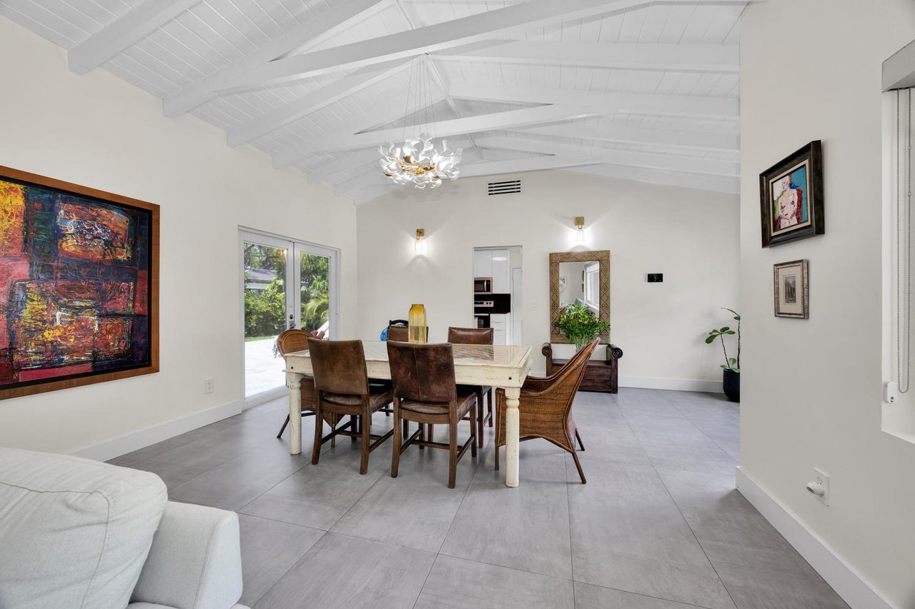 Under Contract in Just 1 Day: 6610 Santona St Sells for $2,200,000