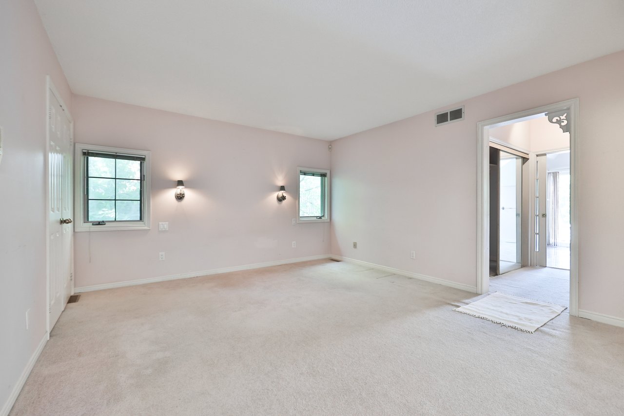 78 West River Street, Oakville