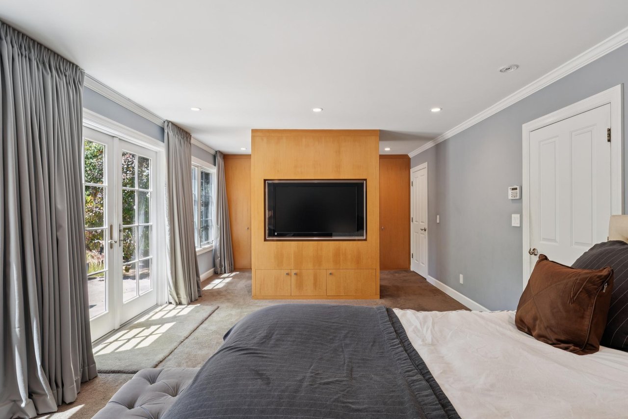28 Black Log Rd