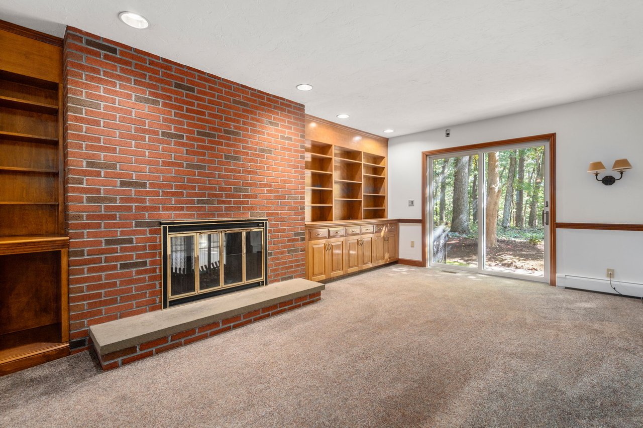 4 Leslie Rd