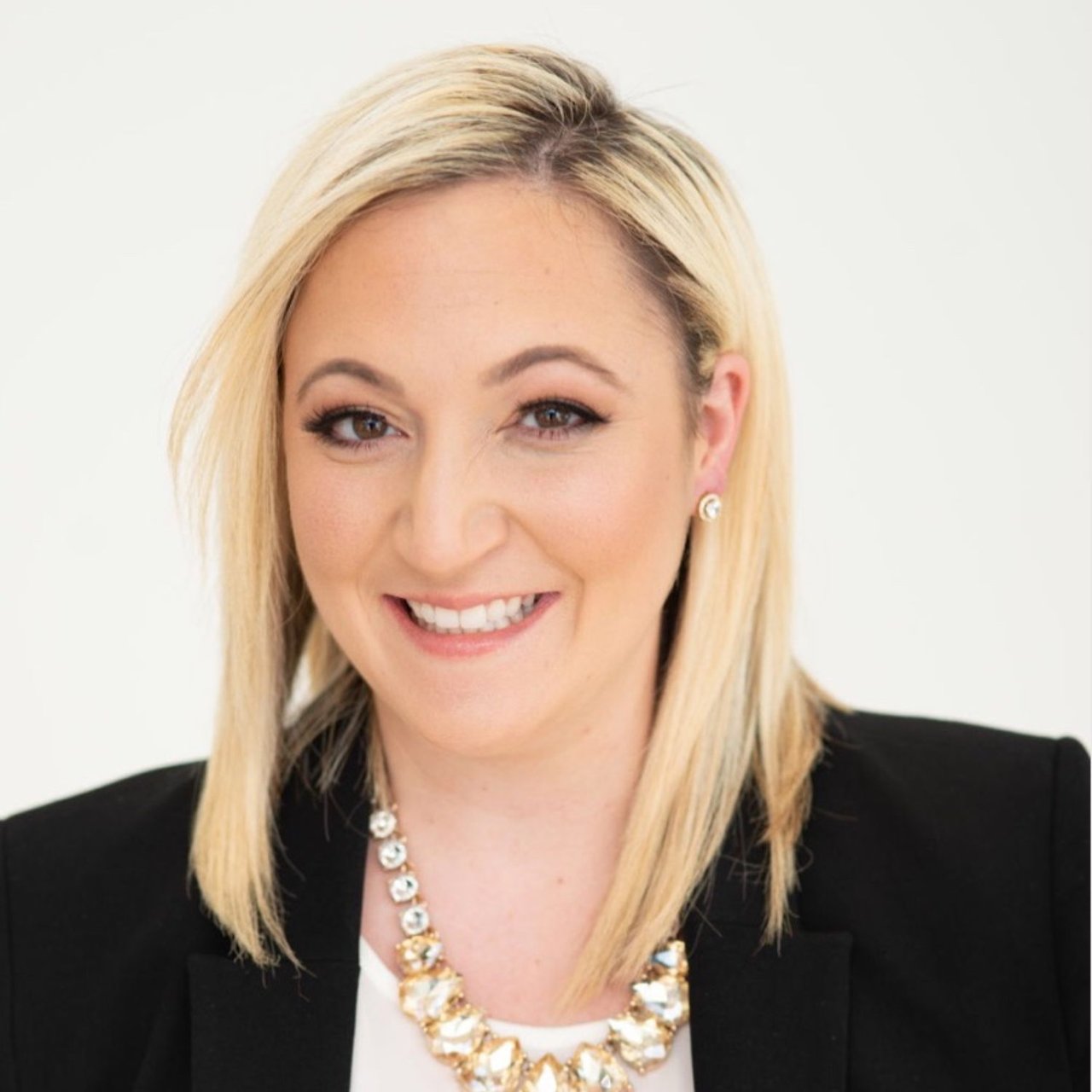 Kristen Karshis Boston, MA Real Estate Agent Headshot
