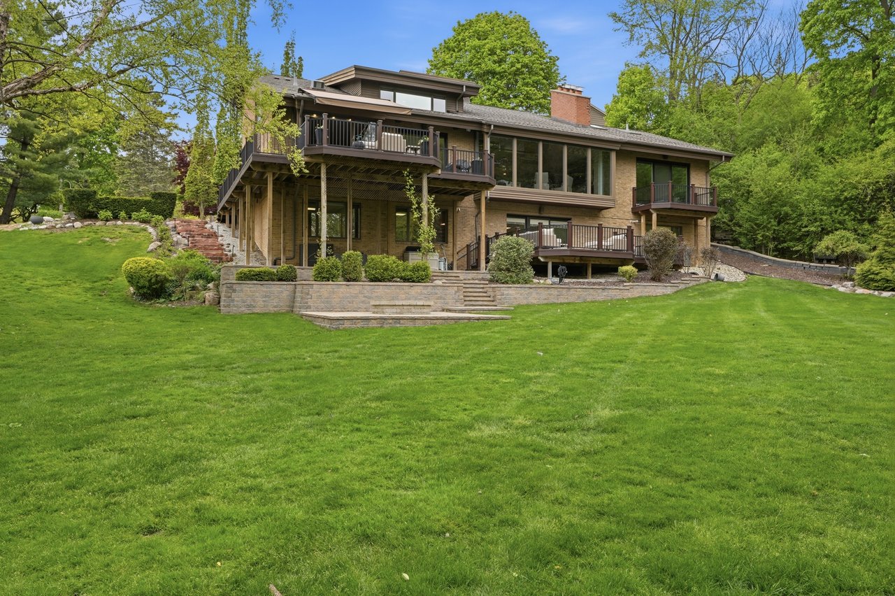 3075 Chestnut Run Dr