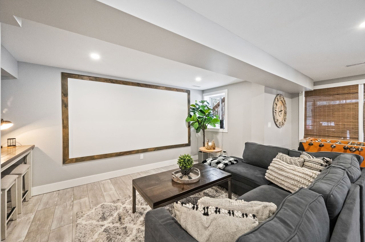 Cash Flow Lakeside Cottage