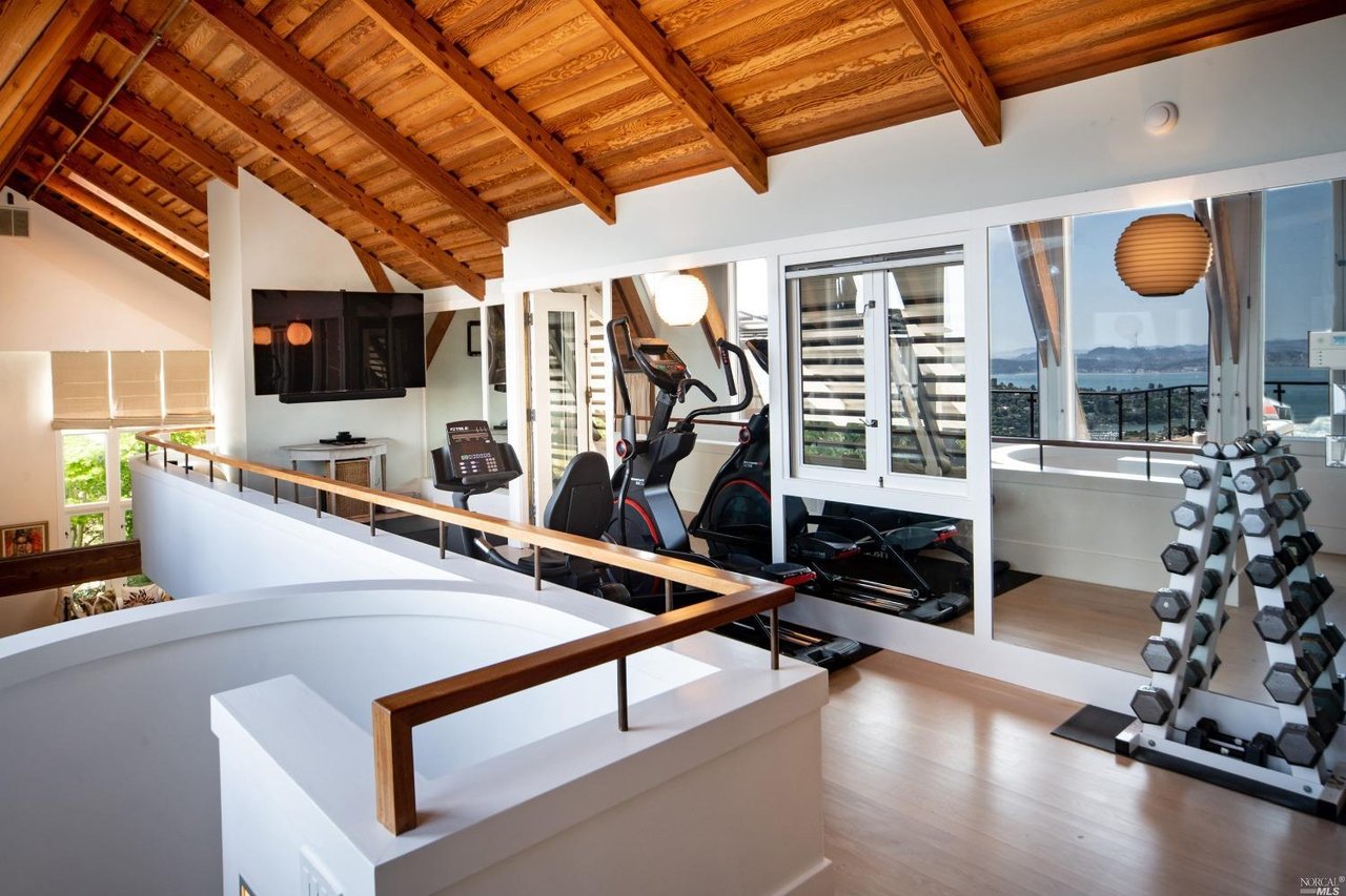 106 Mount Tiburon Rd
