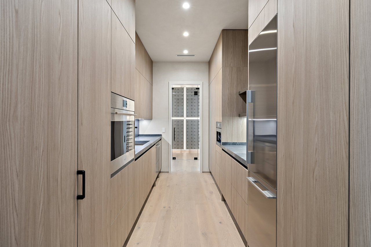 4909 Honey Daisy Way