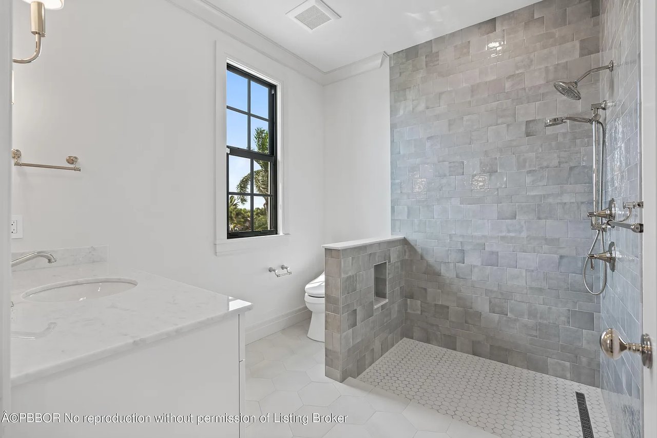 541 Greenway Dr, North Palm Beach, FL 33408