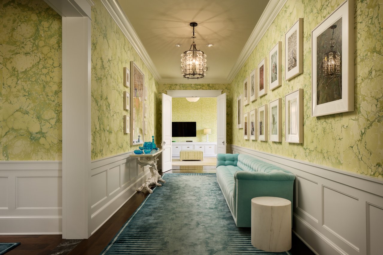 250 N Carolwood Dr, Holmby Hills