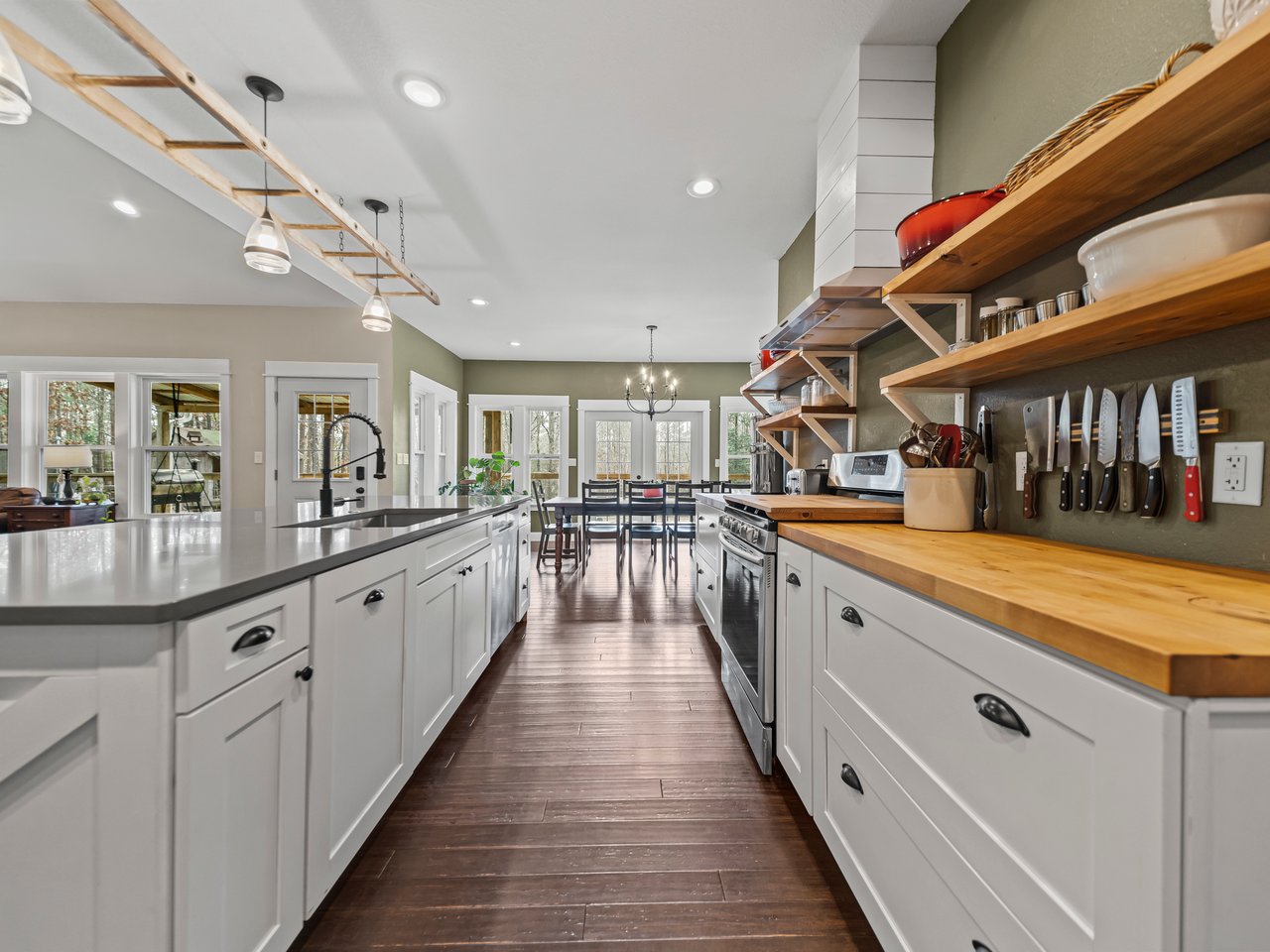 Thunder Mountain Homestead