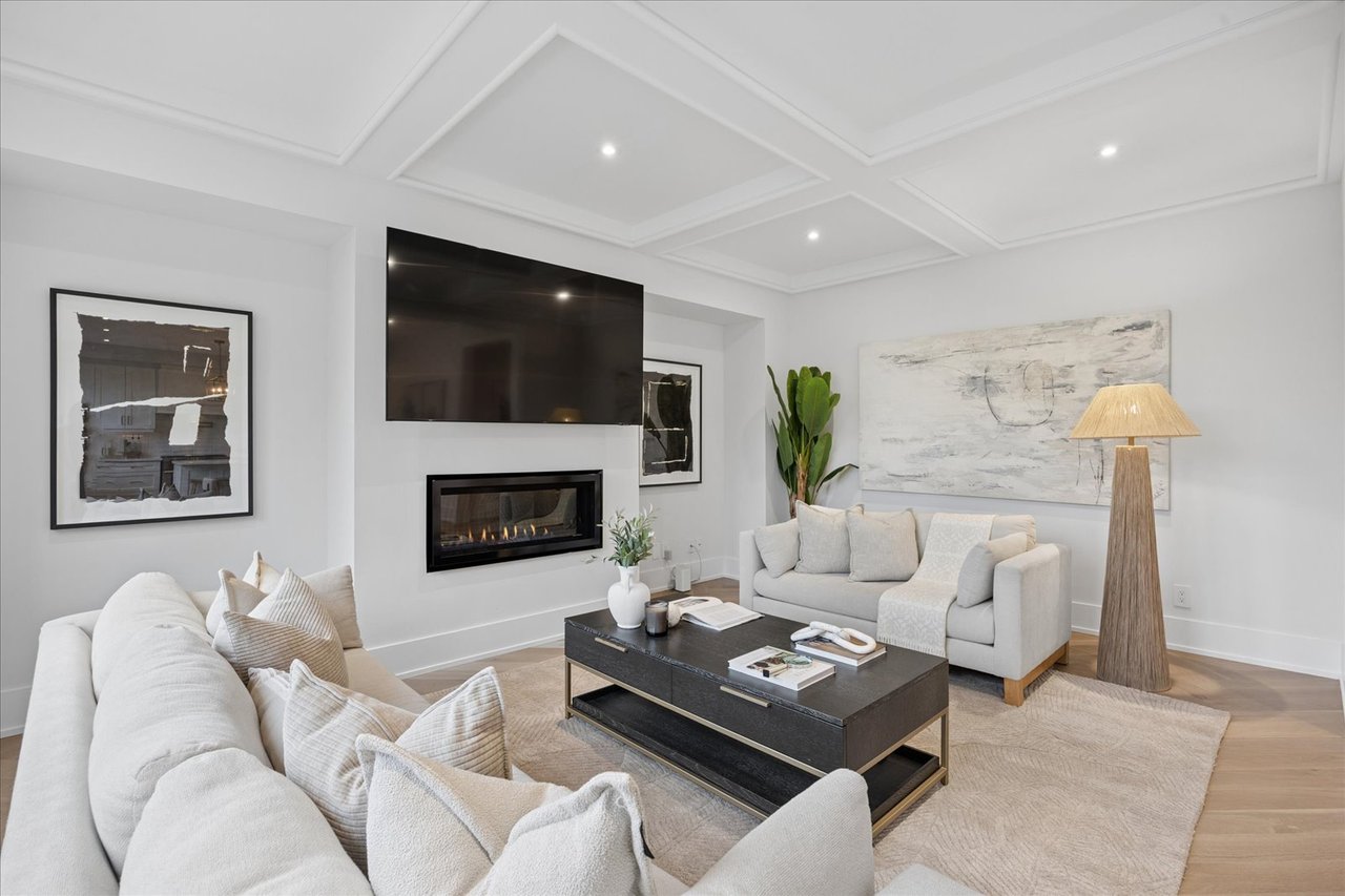 211 Busato Drive, Stouffville