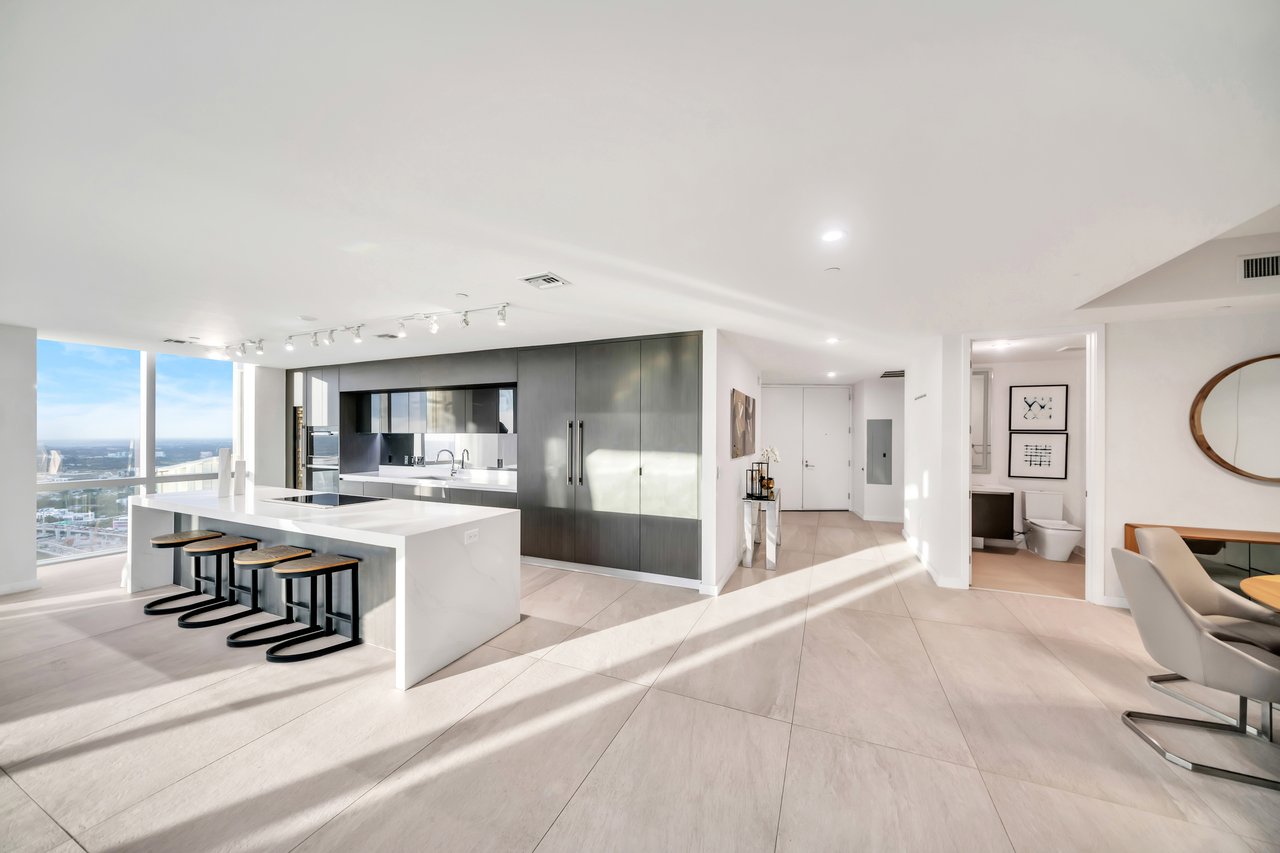 Paramount Miami Worldcenter