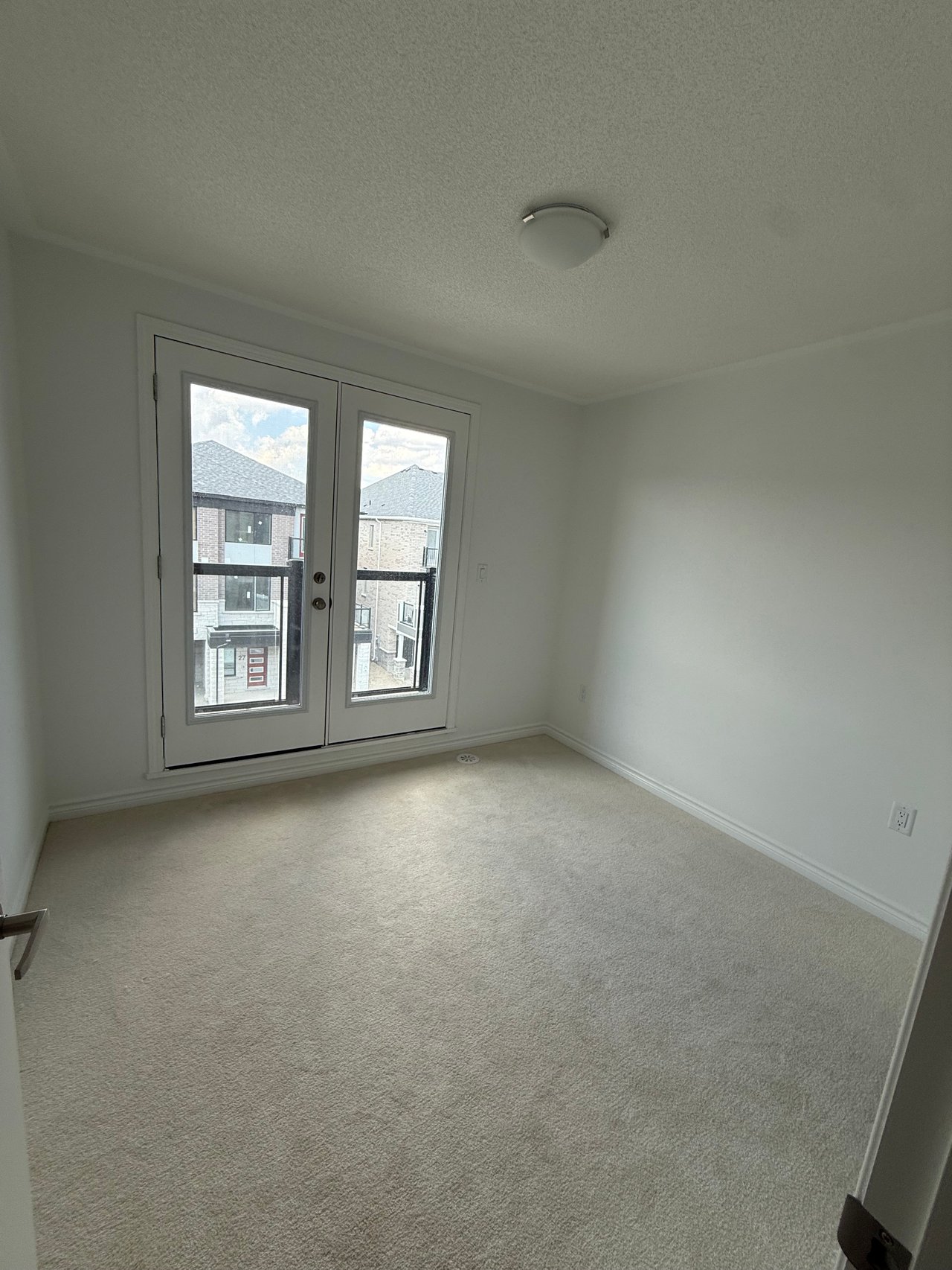 26 Pearen Ln