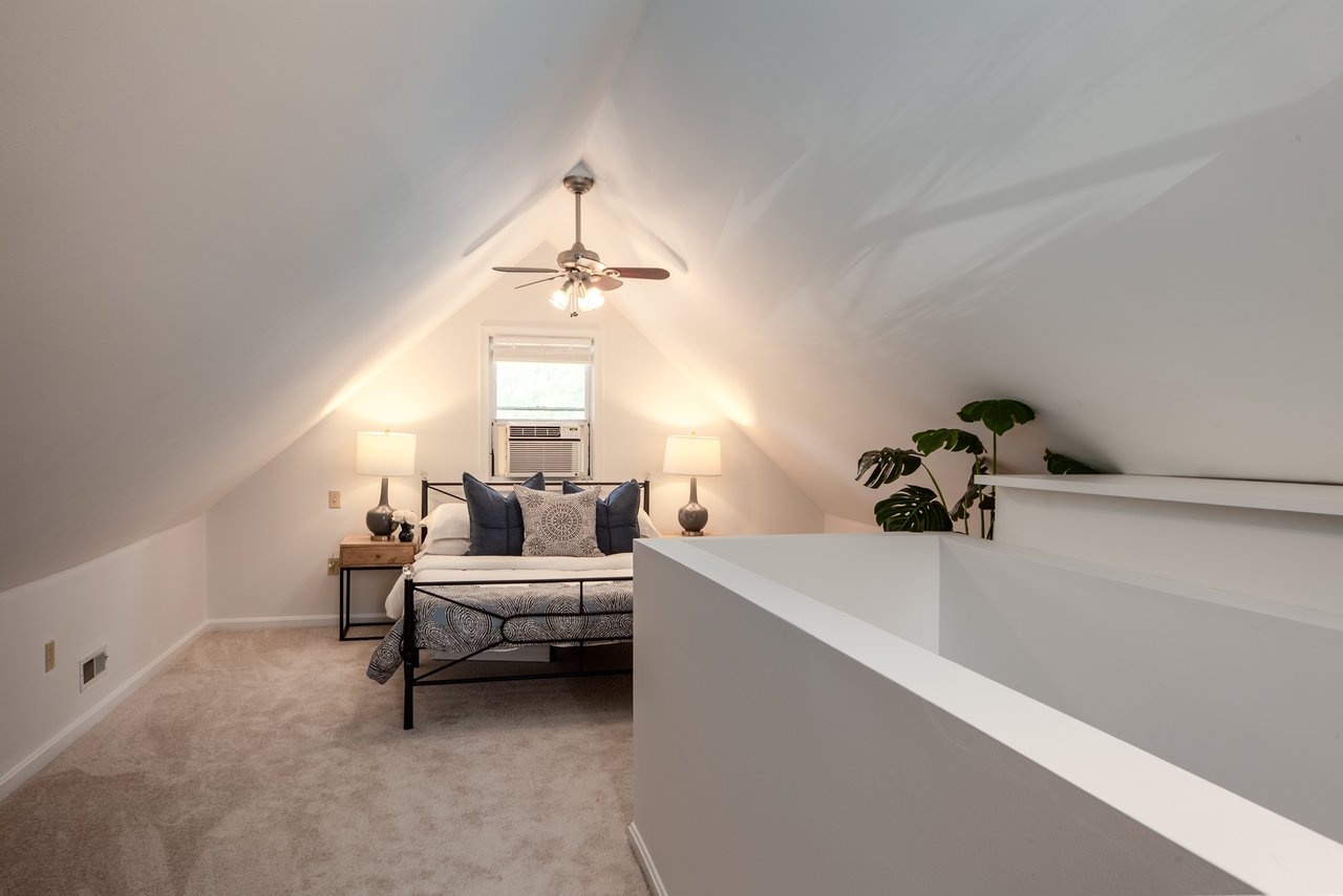 4110 30th St. Mount Rainier