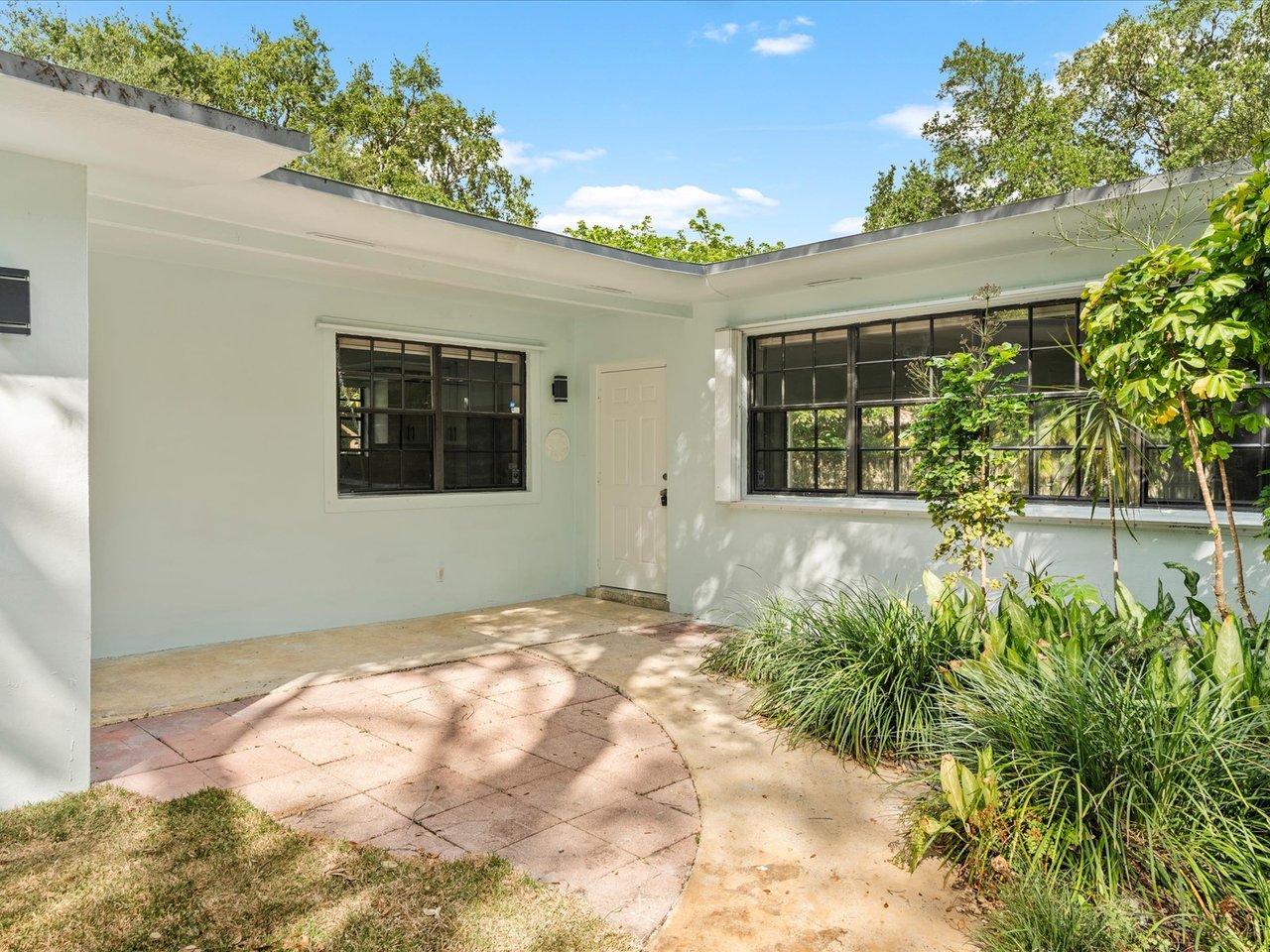 Prime Pinecrest Property Successfully Sold