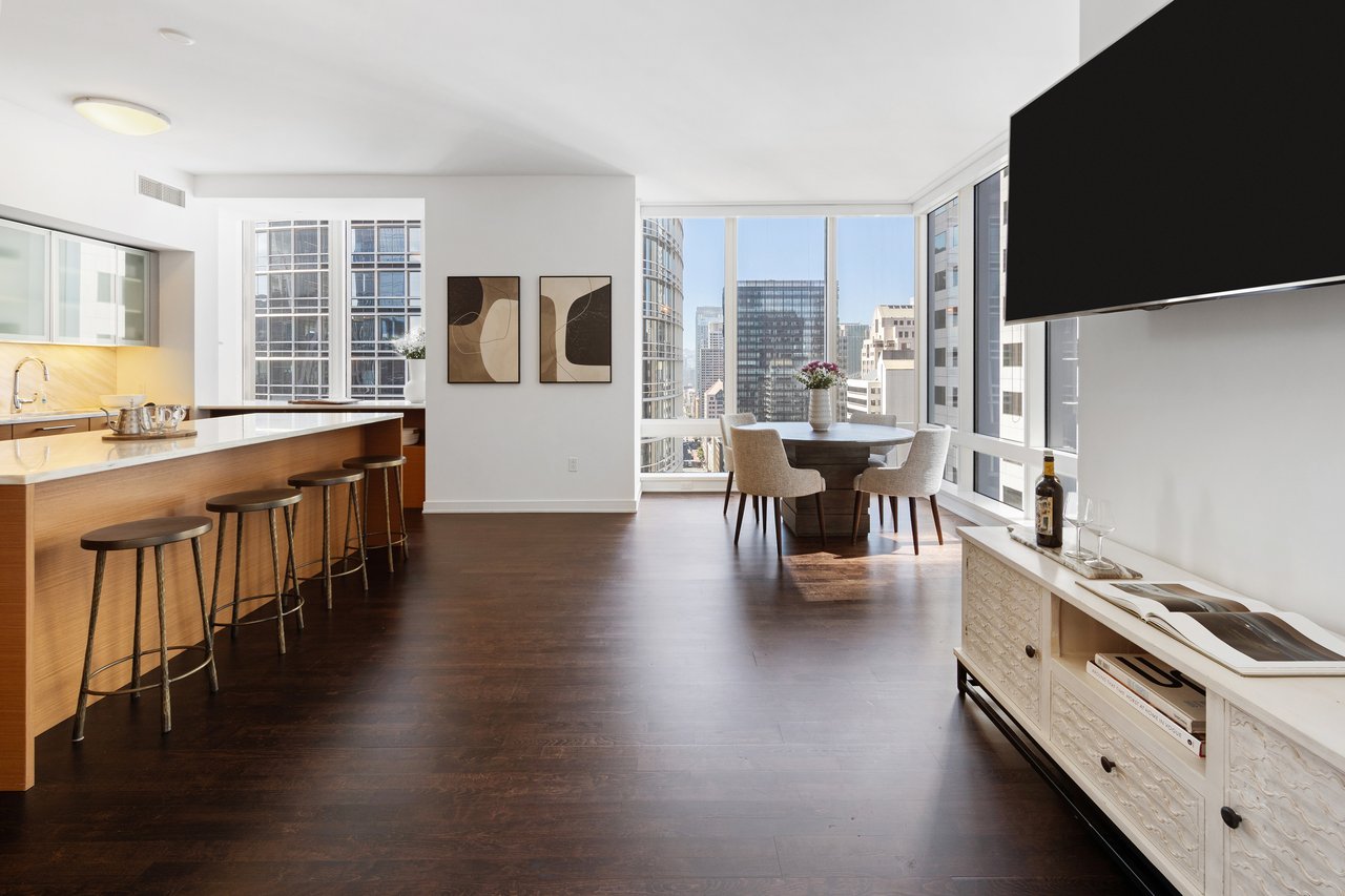 2-Bedroom Corner Views at 301 Mission