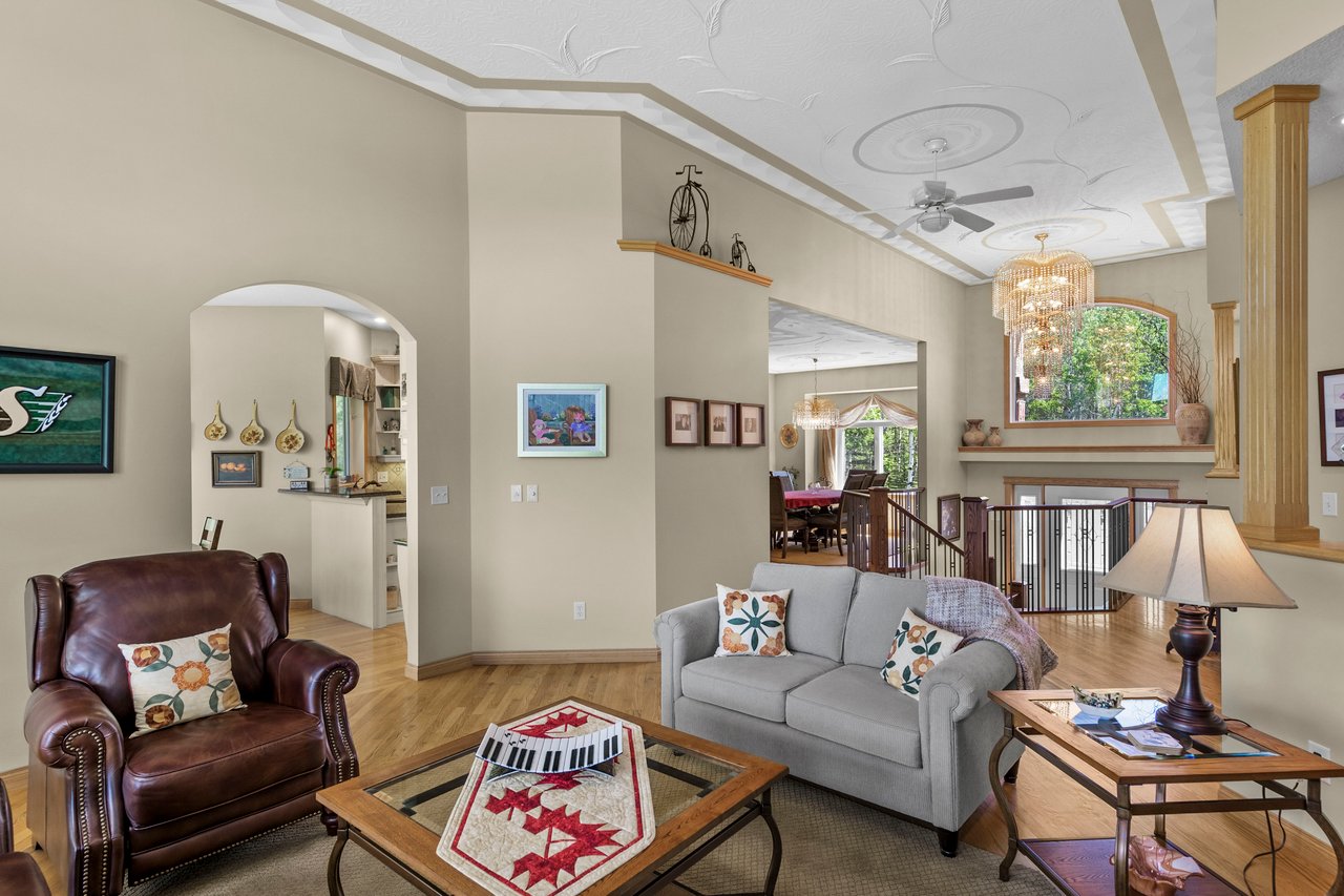 8 Willow Lane