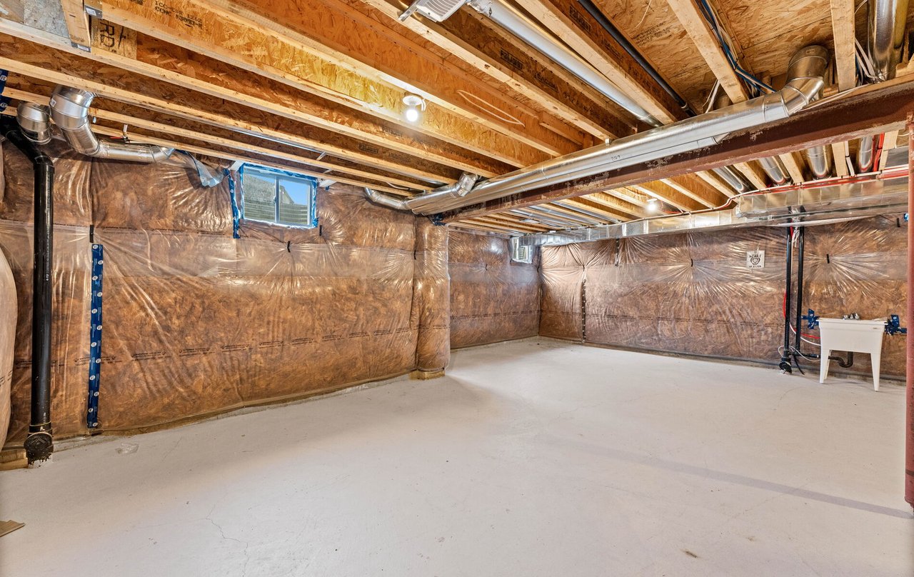 1206 Corby Way