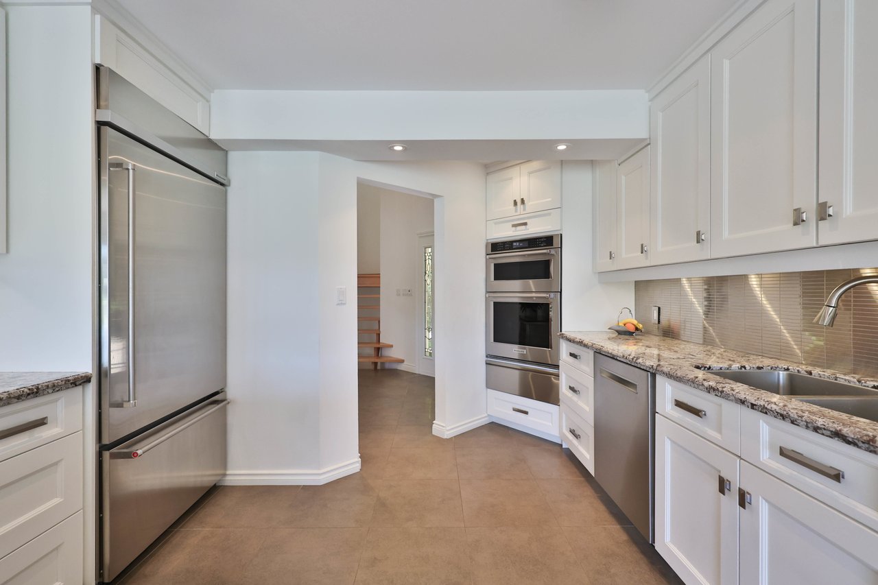 1270 1 Side Road, Burlington