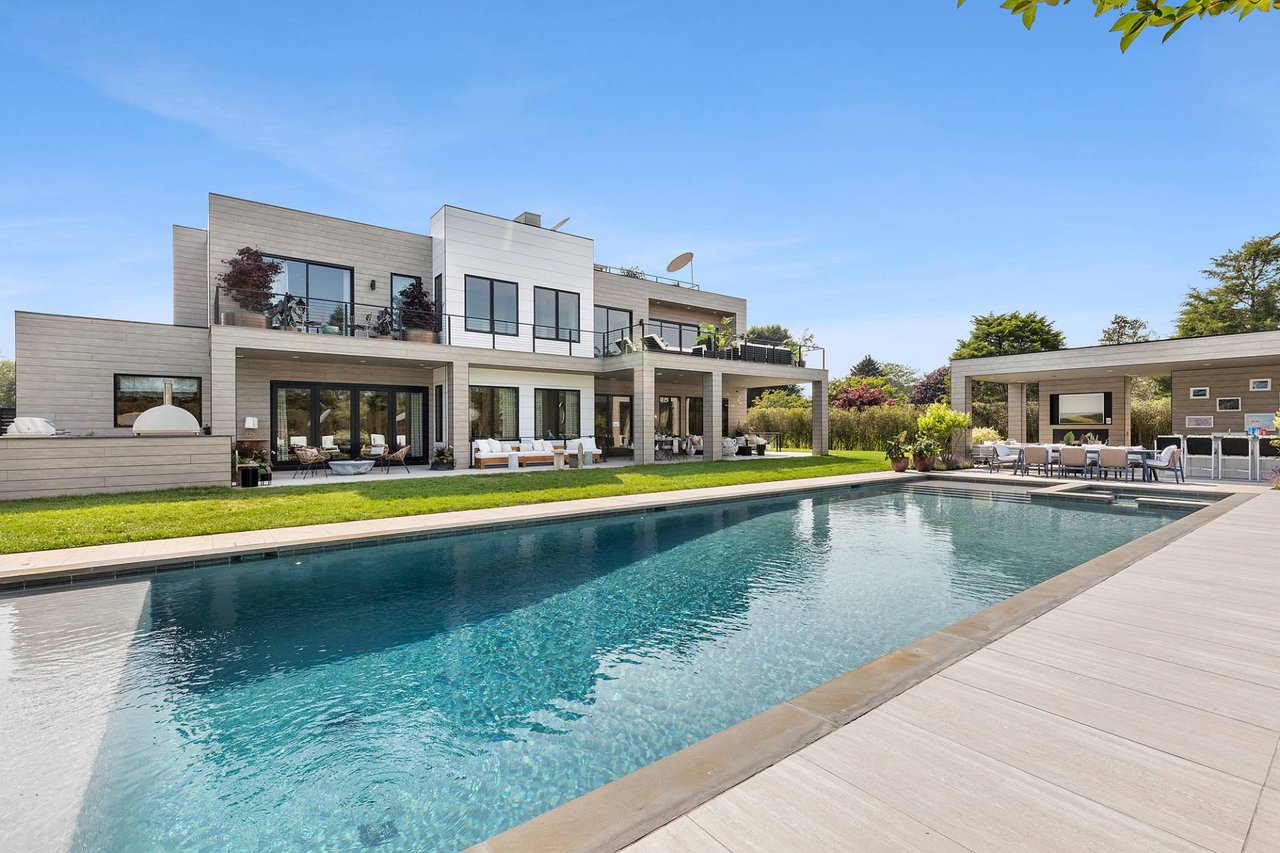 279 Mitchell Ln