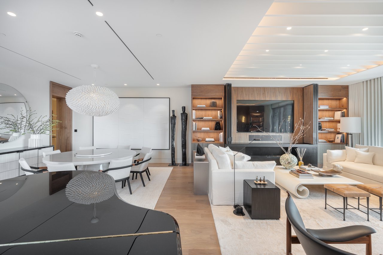 Four Seasons Private Residences - Penthouse 