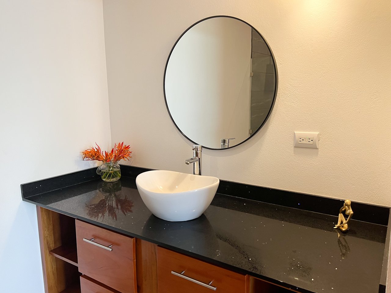 Clean, Modern Home Near Uvita Beach – Perfect Rental or Getaway