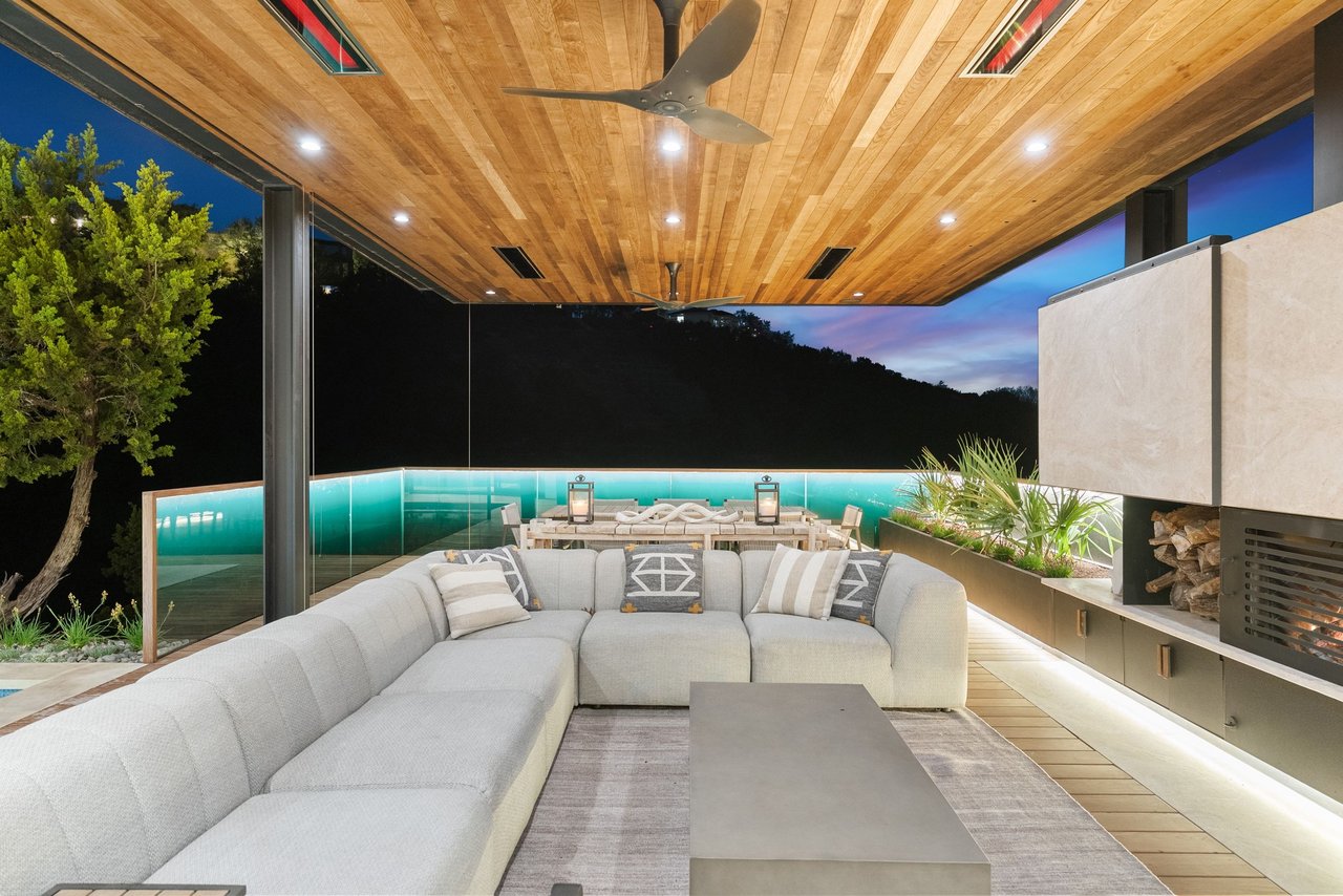 West Lake Hills Modern Sanctuary