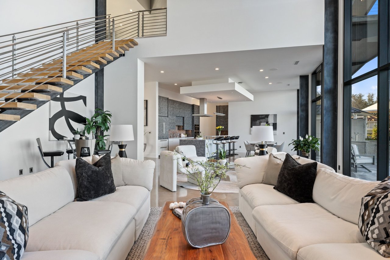 402 Lighthouse Drive