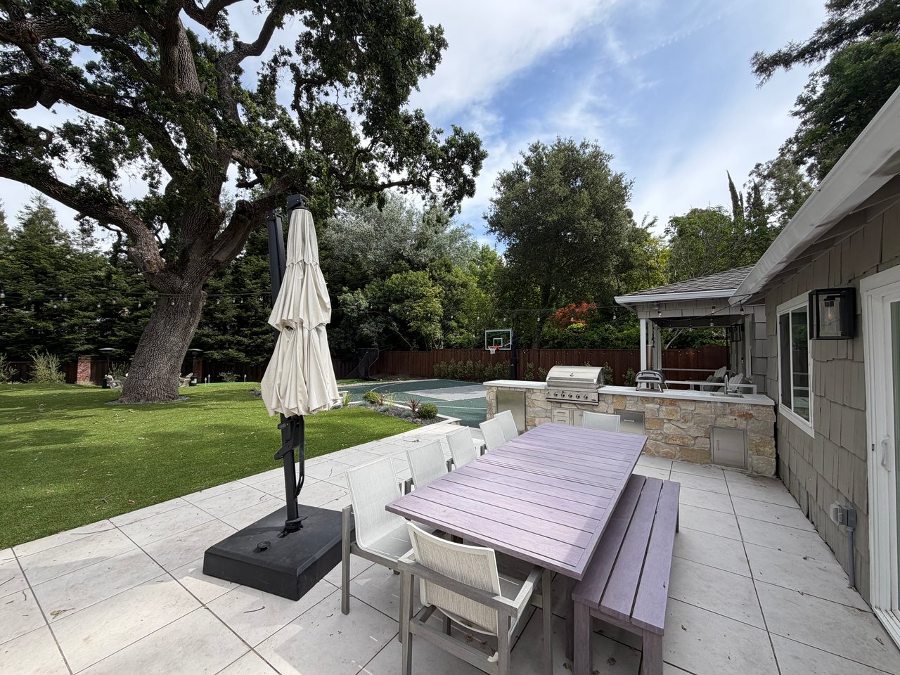 Exclusive Listing - 786 Los Palos Manor