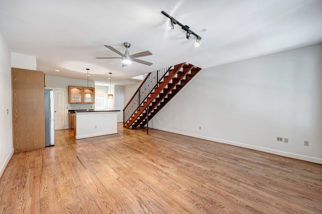 1602 Elgin St, #13