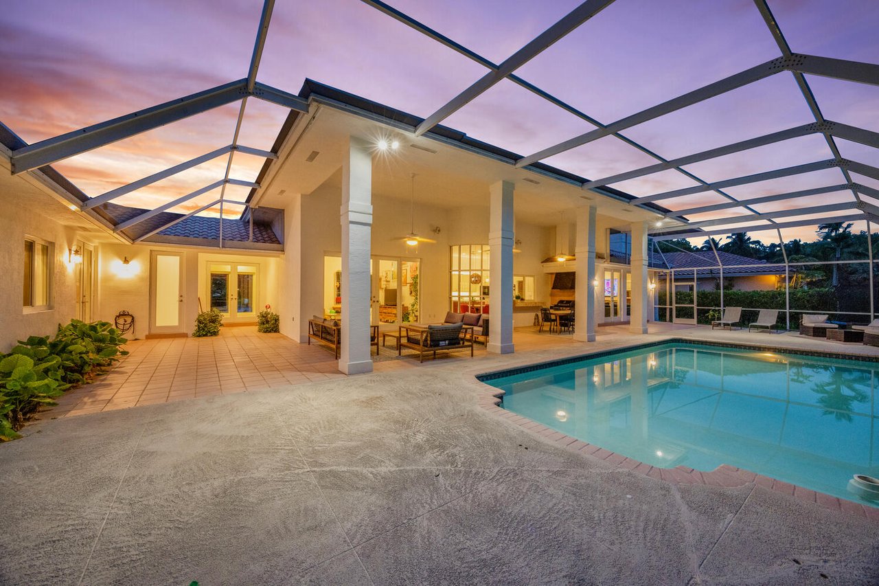 Palmetto Bay Perfection: Spacious, Serene, Stunning