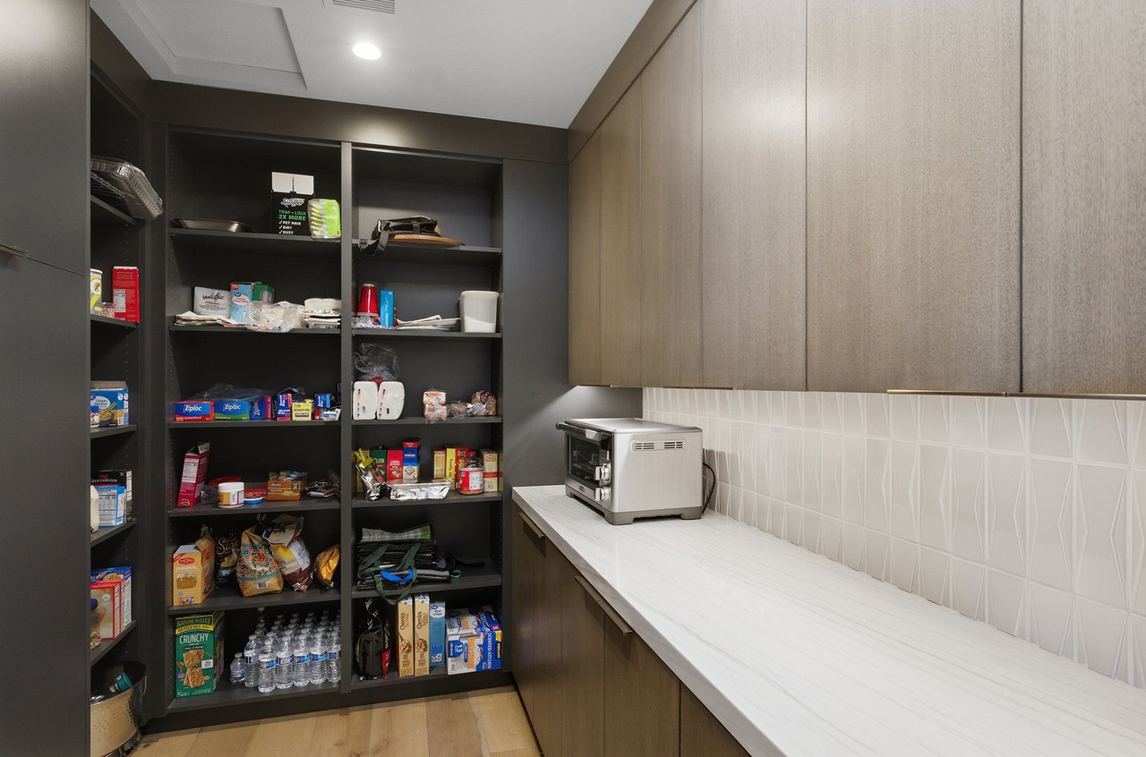 5411 E ROADRUNNER Road