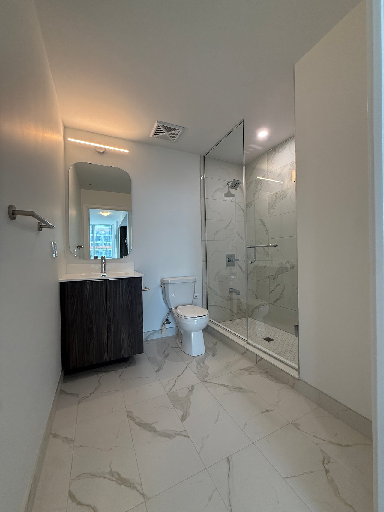 15 Richardson Street, Toronto Unit: 524
