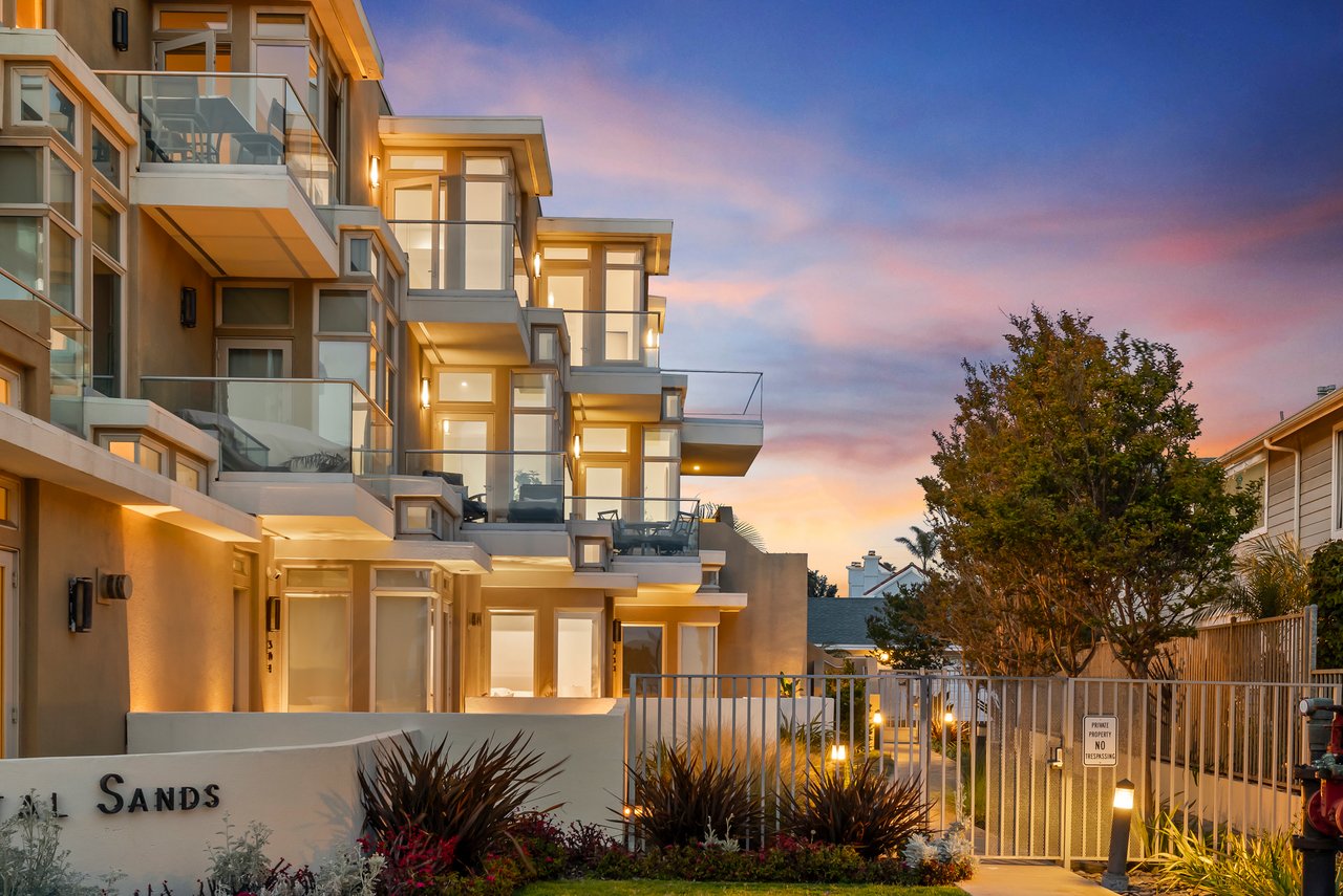 OCEANSIDE BEACH HOUSE