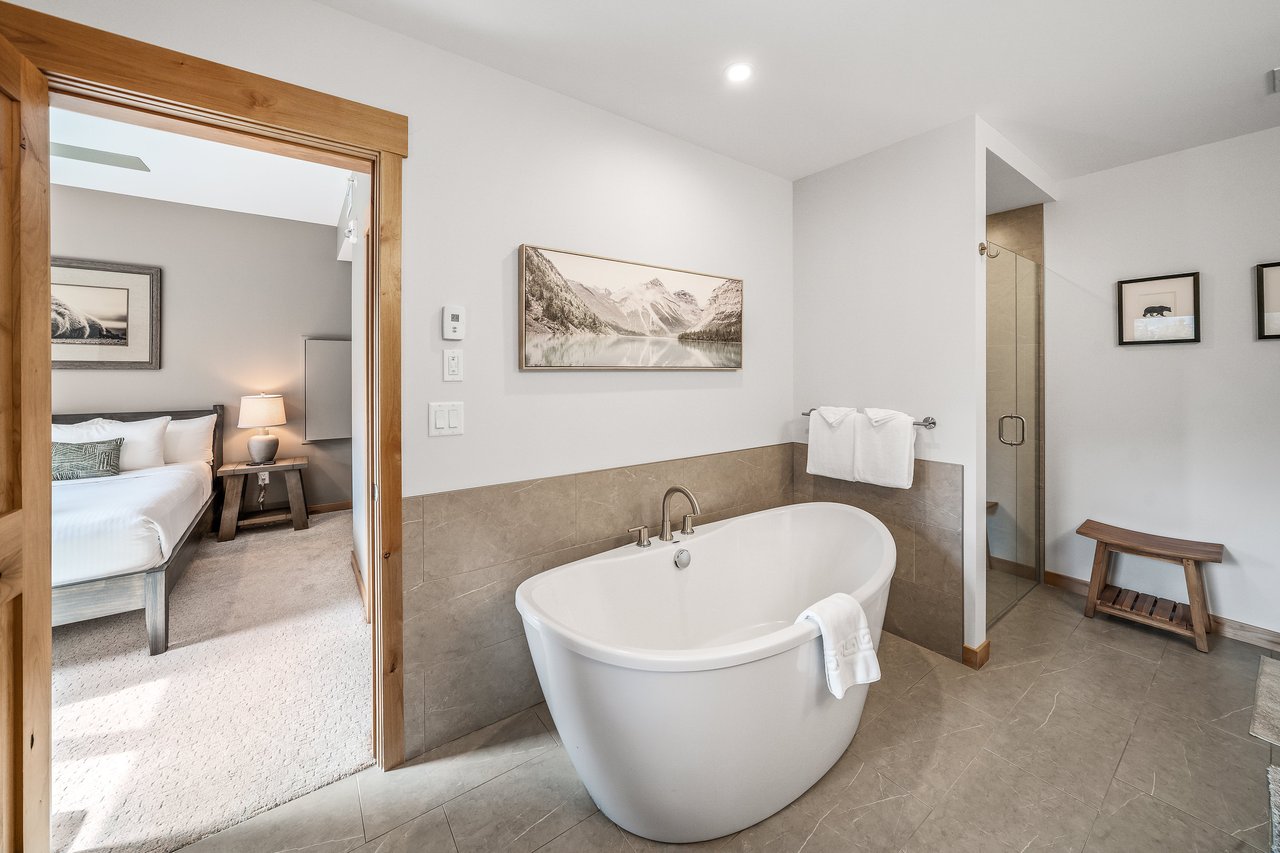 Top-Floor Spring Creek Retreat | Income-Generating Tourist Home in Timberstone Lodge