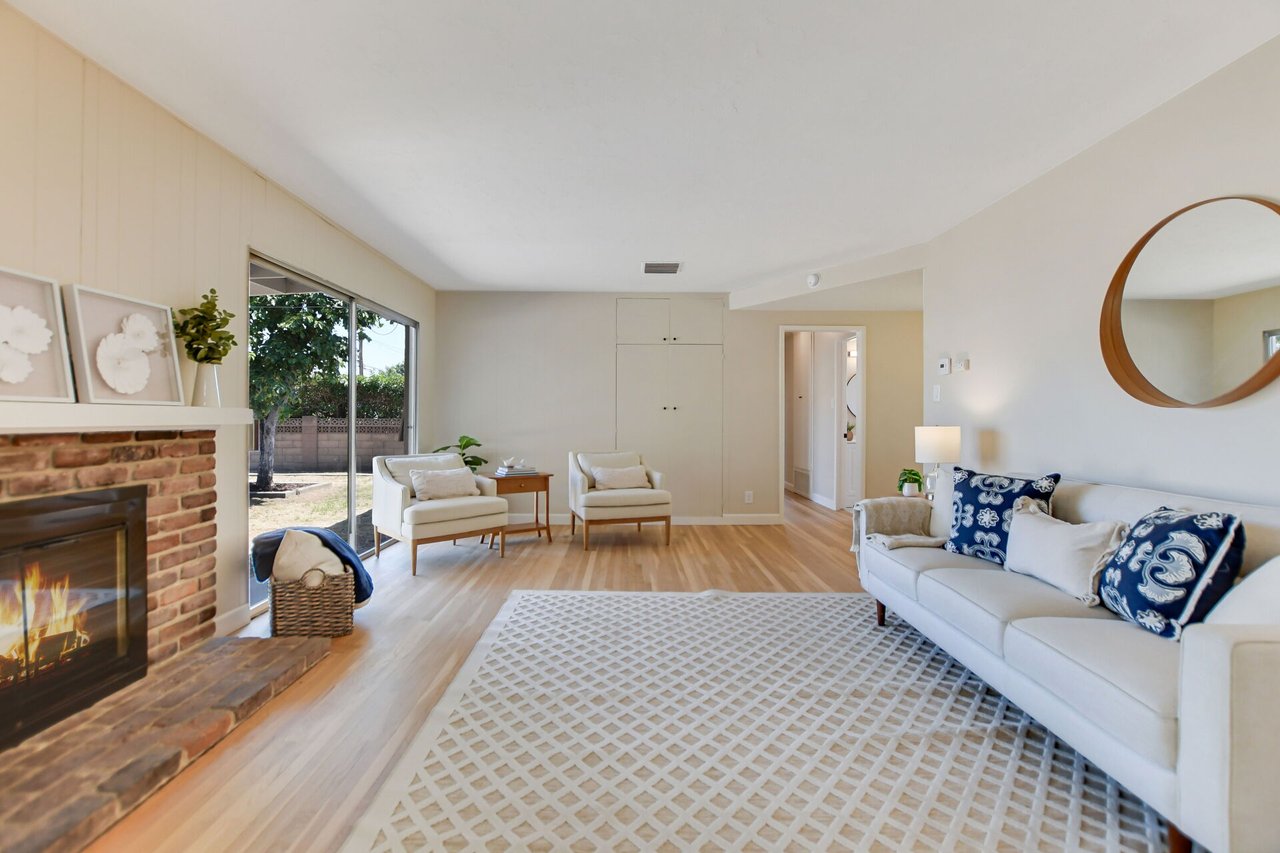 1146 N Soldano Road