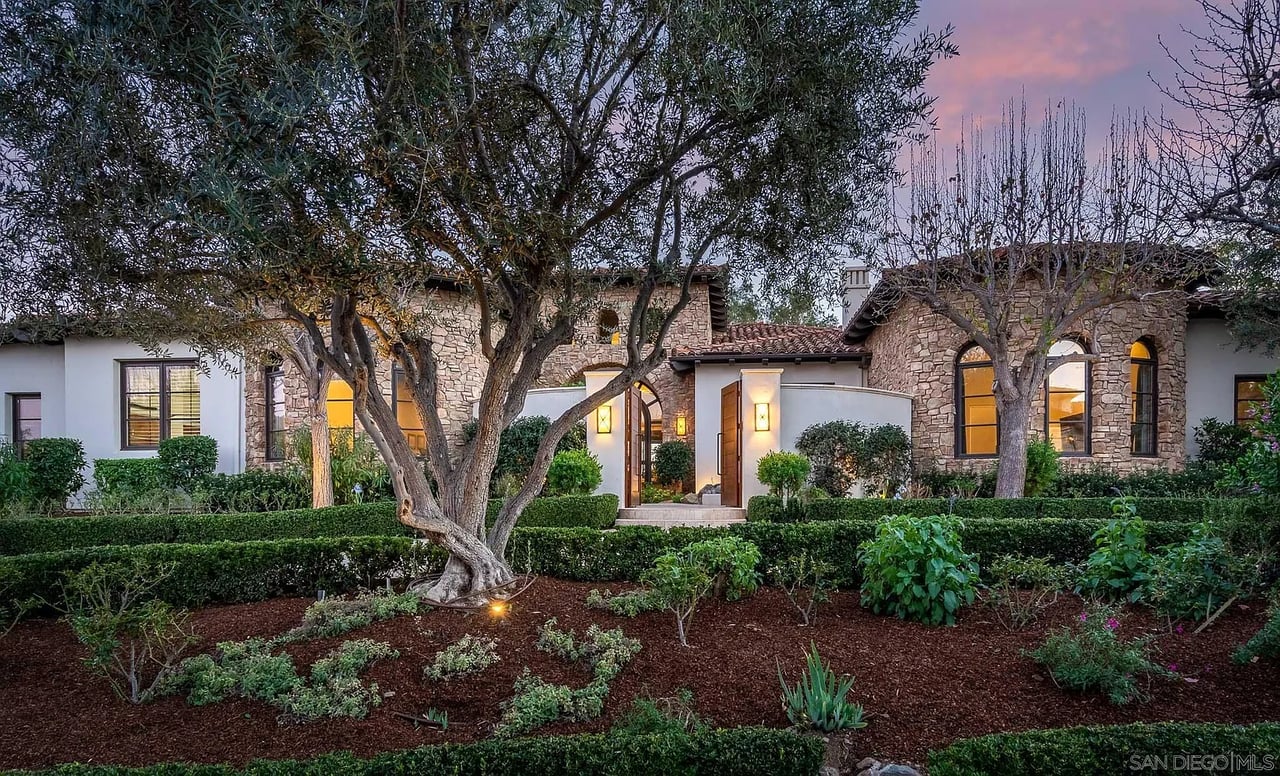 18495 Calle La Serra
