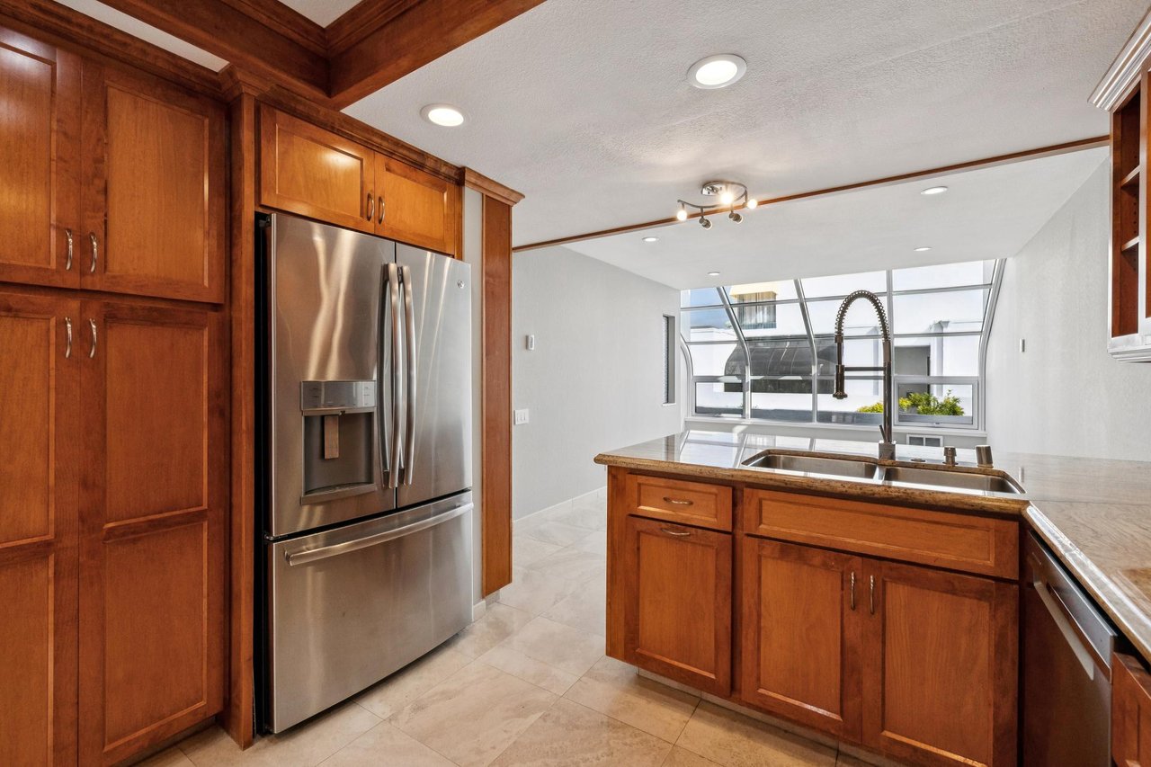 1018 Lido Lane