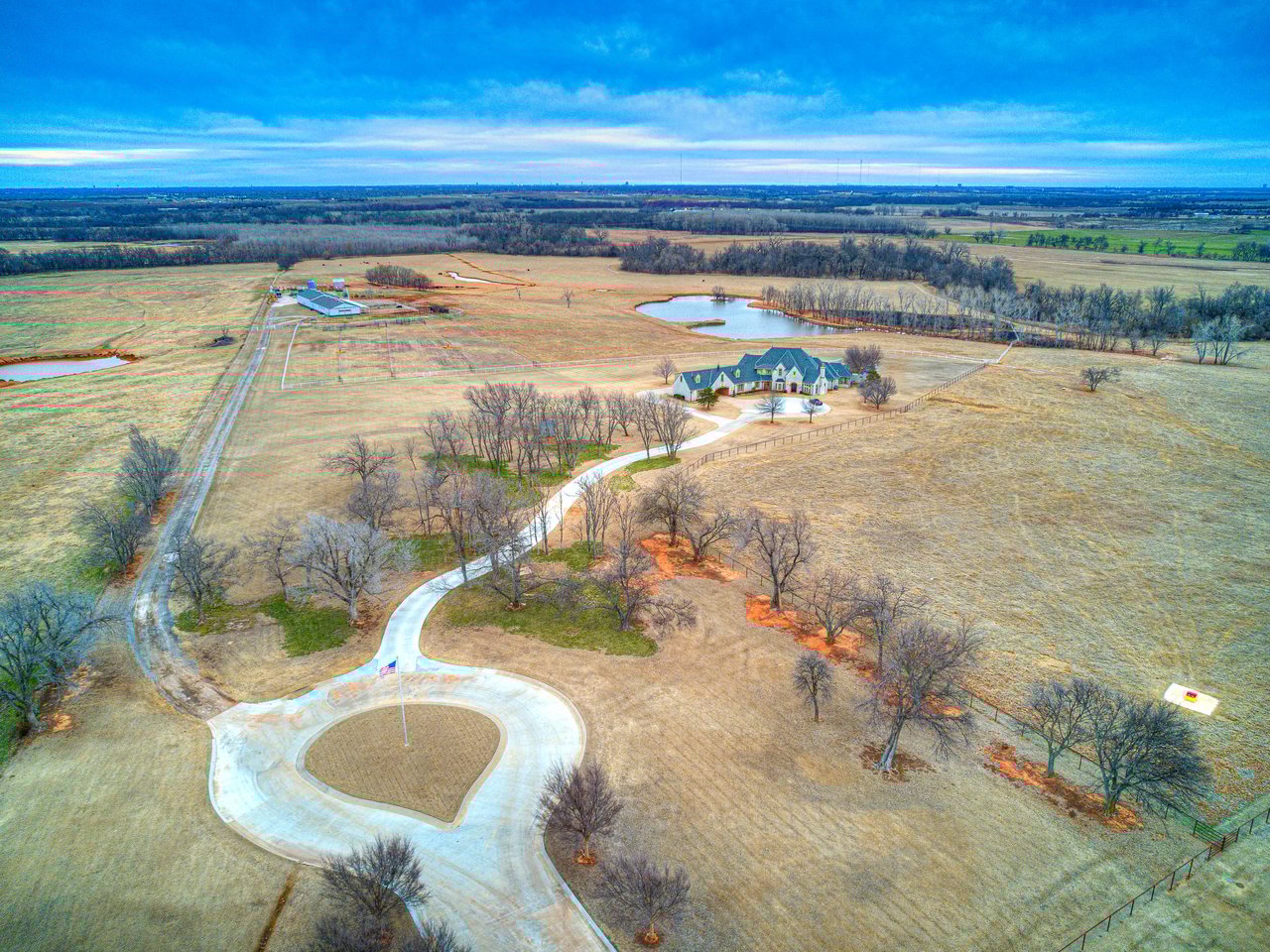 Discover the Unmatched Beauty & Benefits of Living in Deer Creek, Oklahoma - Wyatt Poindexter - The Agency 