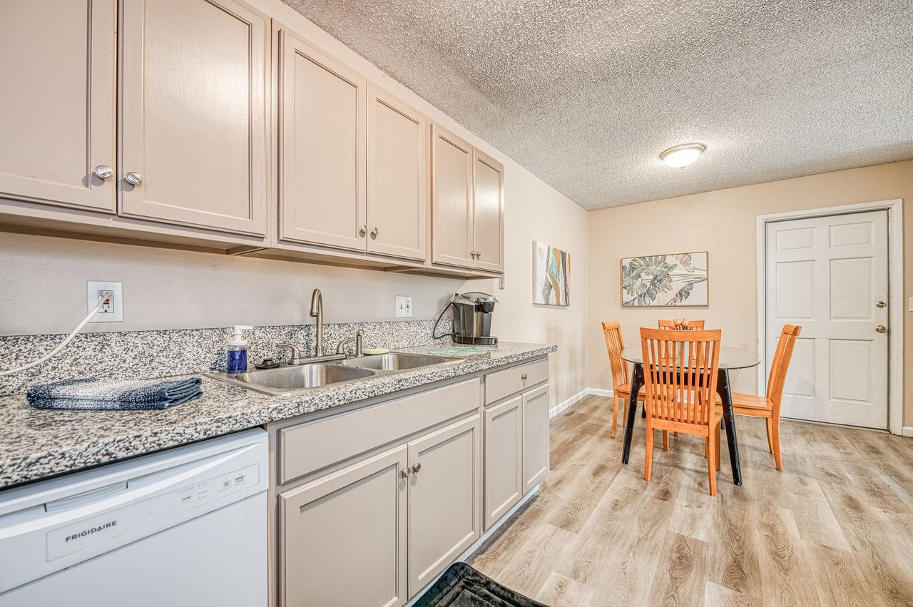 2247 W Dakota Avenue #116, Fresno