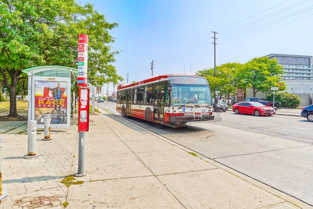 2772 Keele St 303