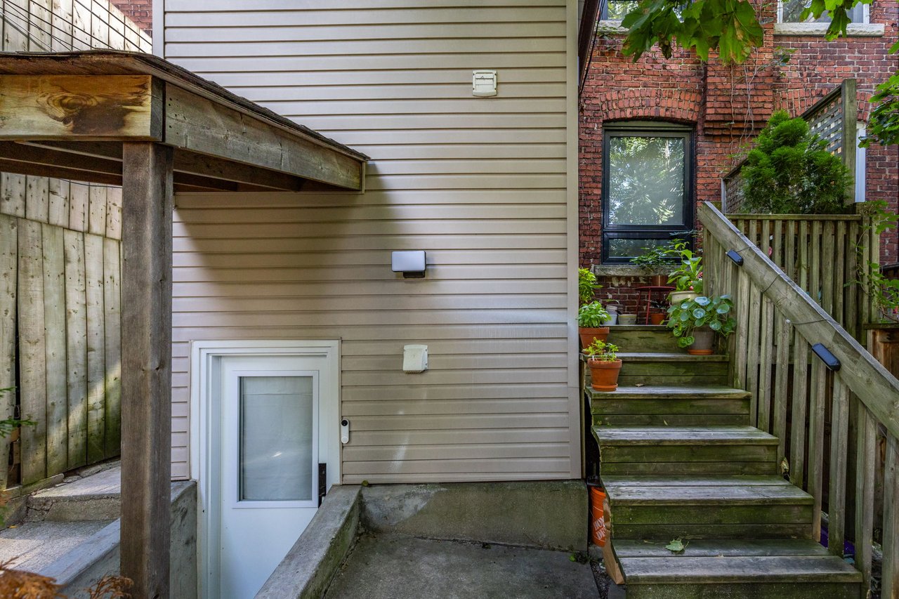 120 Glenlake Ave, Main