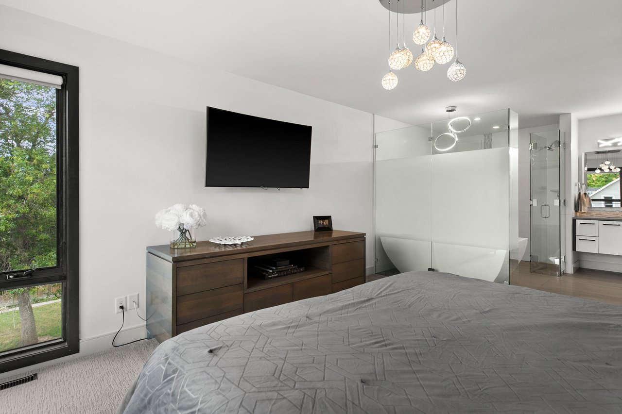 408 13 Street NW Unit: 3