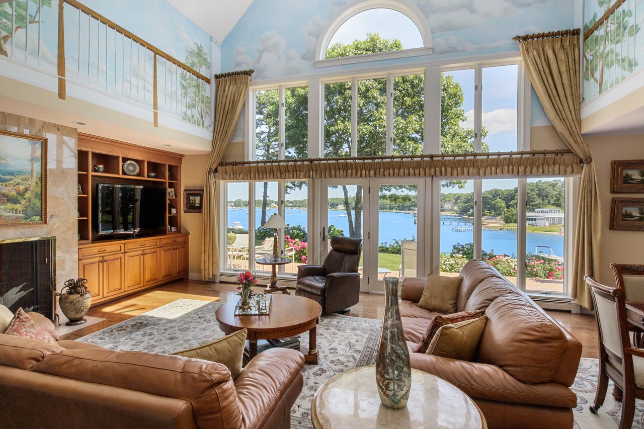 Breathtaking views over West Bay and Eel River