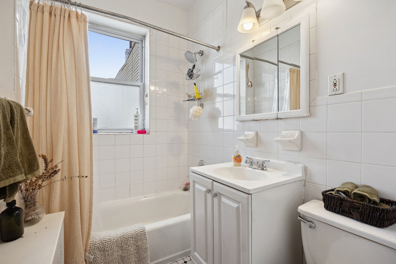 Greenpoint 3 Family Townhouse 