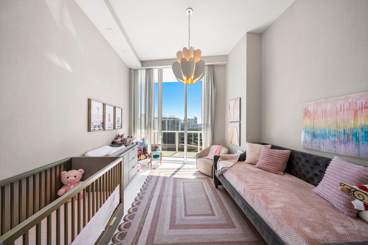 4100 Island Blvd # 1 Unit: PH-1