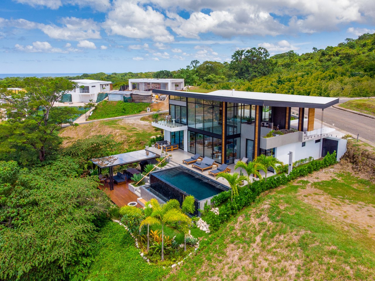 GARDEN HOUSE