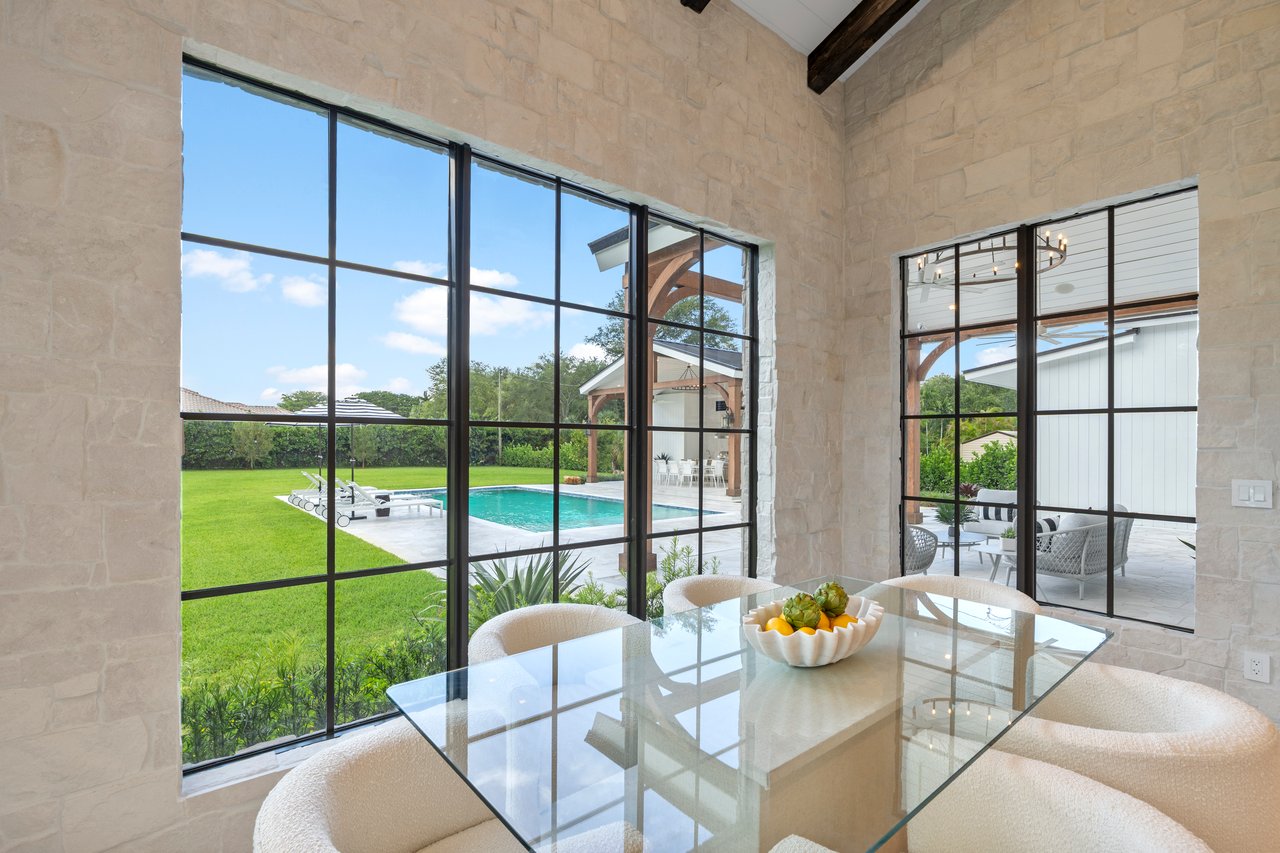 Beautiful Modern Farmhouse in Glenvar Heights