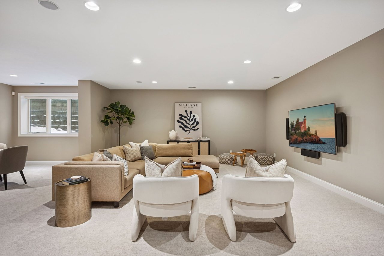 5321 Halifax Ave S, Edina