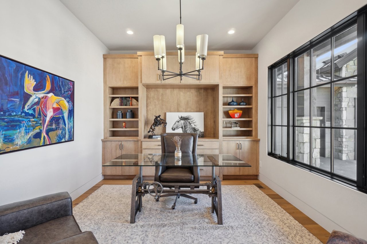 7242 Lupine Dr