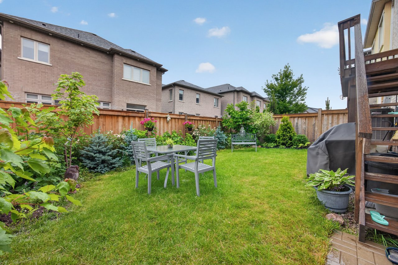 3364 Vernon Powell Drive, Oakville