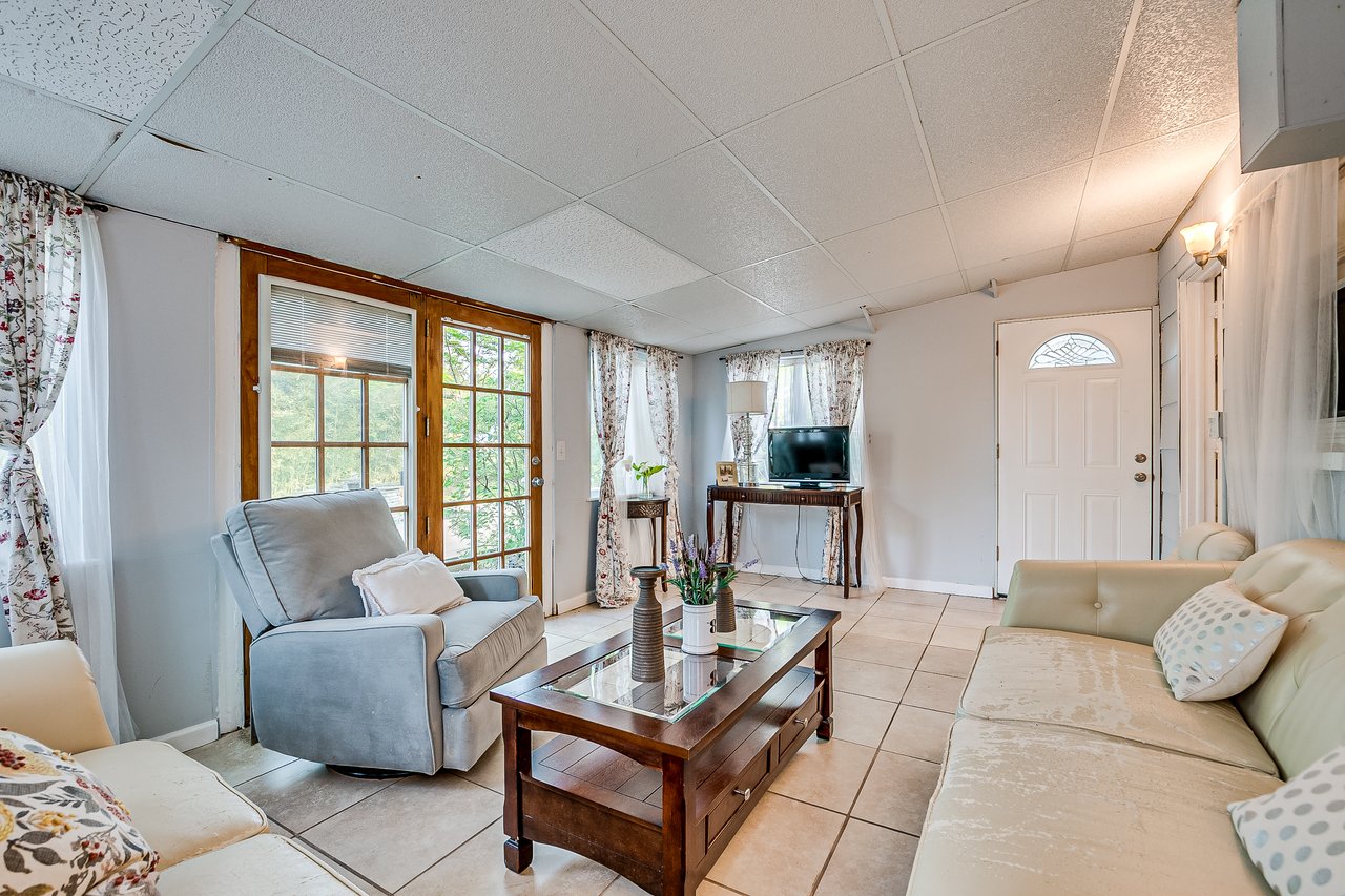 12 Sherry Rd